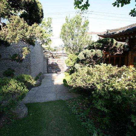 Bonum 1957 Hanok And Boutique Seoul Exterior photo