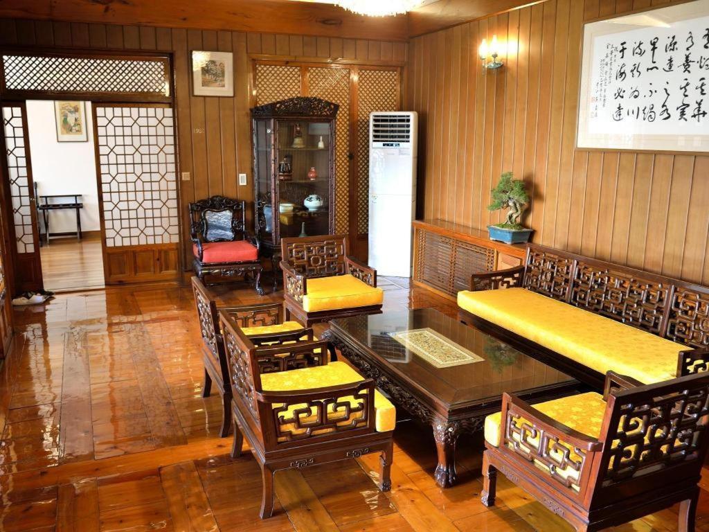 Bonum 1957 Hanok And Boutique Seoul Exterior photo