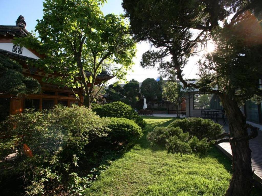 Bonum 1957 Hanok And Boutique Seoul Exterior photo