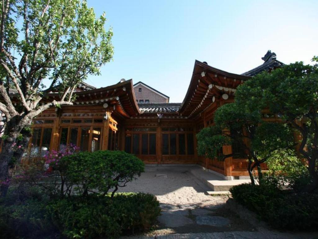 Bonum 1957 Hanok And Boutique Seoul Exterior photo
